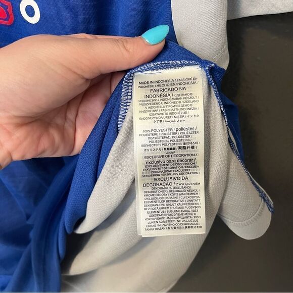 Chicago Cubs Nike Women's Slub Performance V-Neck Boxy T-Shirt - Silver/Royal - Picture 10 of 14